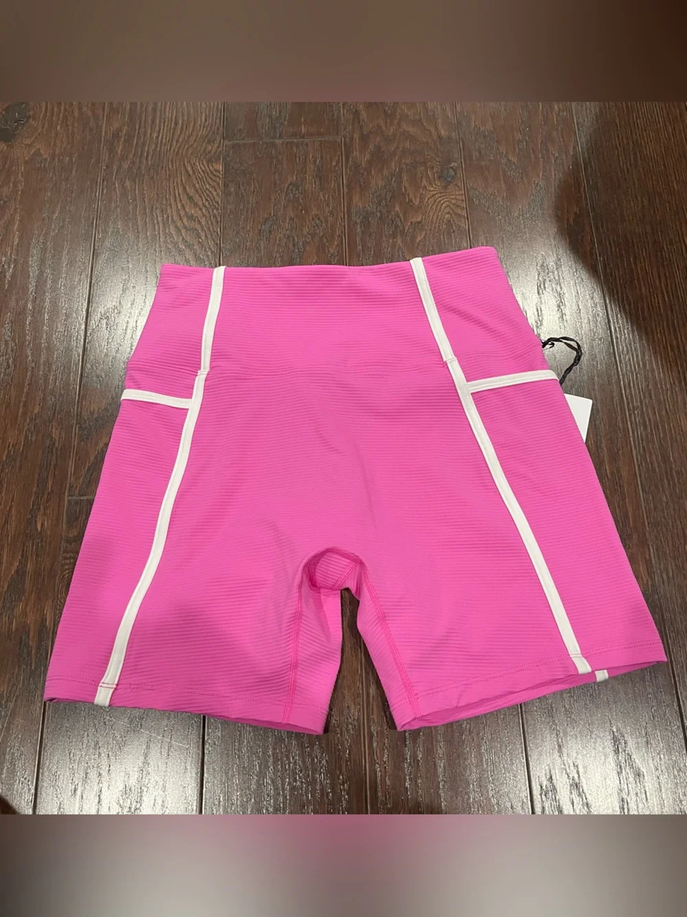 BEACH RIOT WOMEN BIKE SHORTS PINK TEXTURED Large NEW